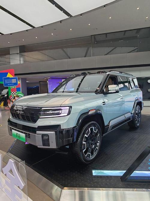 深圳74比亚迪方程豹硬派越野的爆款，英菲尼迪35周年与你共成长